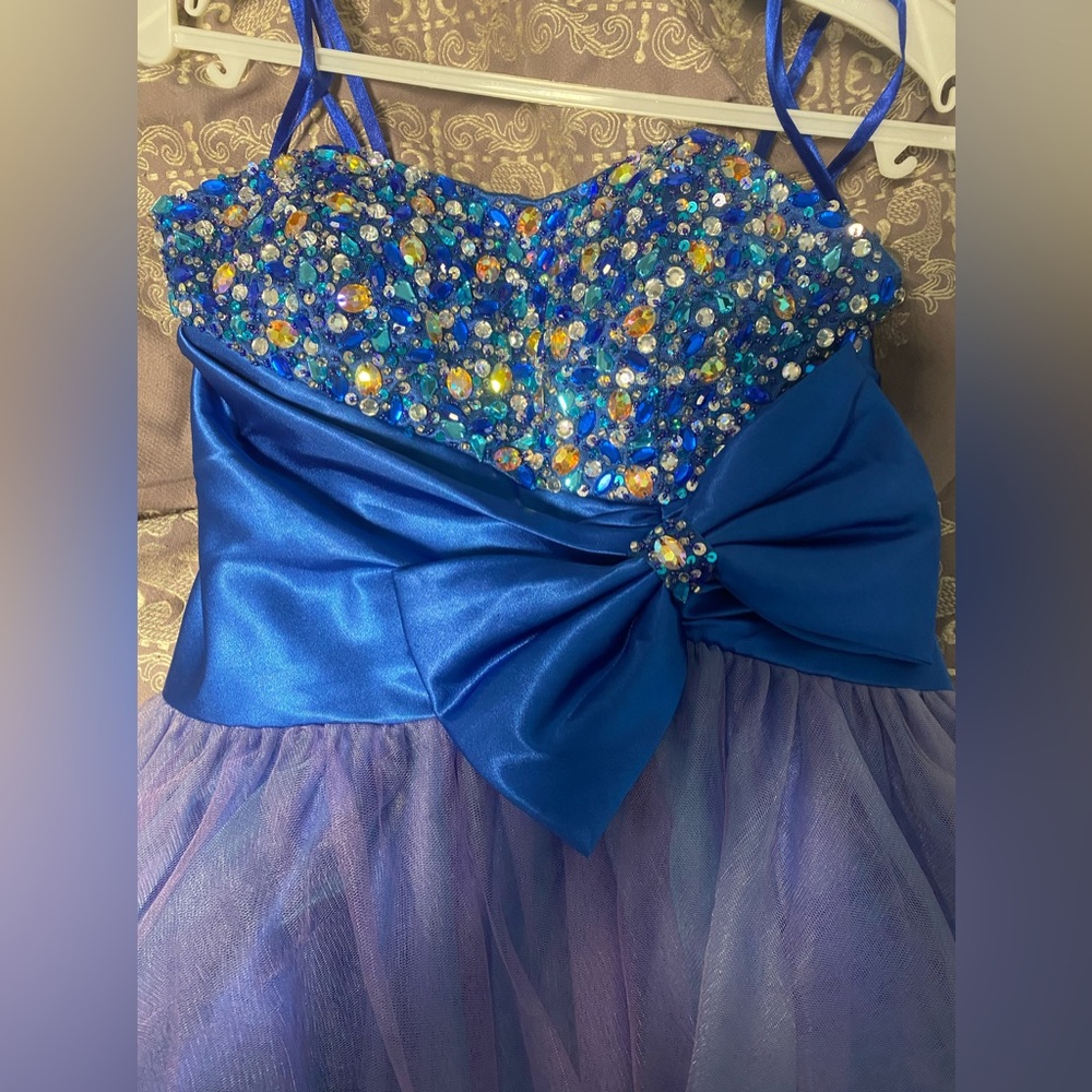 Let’s fashion Homecoming dress